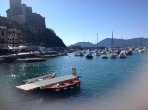 Гостиница B&B La Baia Di Lerici  Леричи